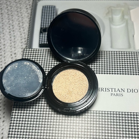 Dior Black and White Checkered Box - red lipstick, cushion mirror, no perfume - Picture 9 of 10